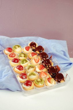 Masada lezzetli bir pasta var.