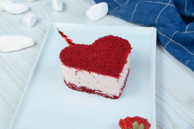 Masada lezzetli bir pasta var.