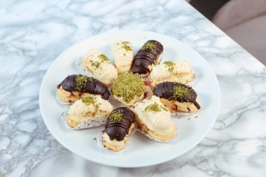 Masada lezzetli bir pasta var.