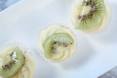 Masada lezzetli bir pasta var.