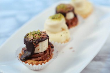 Masada lezzetli bir pasta var.