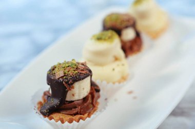 Masada lezzetli bir pasta var.