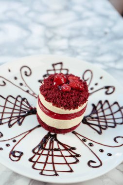 Masada lezzetli bir pasta var.