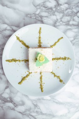 Masada lezzetli bir pasta var.