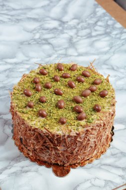 Masada lezzetli bir pasta var.