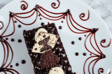 Masada lezzetli bir pasta var.