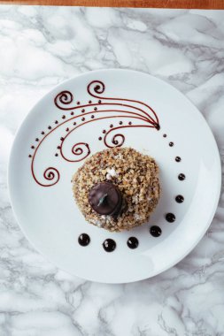 Masada lezzetli bir pasta var.