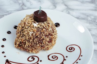 Masada lezzetli bir pasta var.