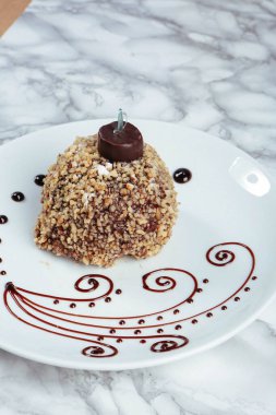 Masada lezzetli bir pasta var.