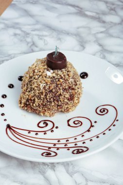 Masada lezzetli bir pasta var.