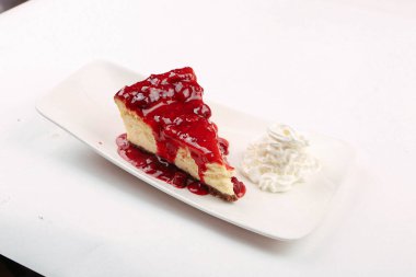 Masada lezzetli bir pasta var.