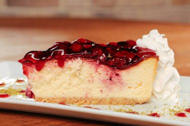 Masada lezzetli bir pasta var.