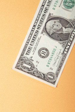 Bir sürü nakit bize dolar