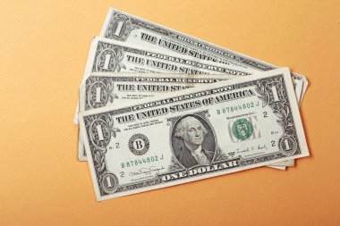 Bir sürü nakit bize dolar