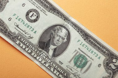 Bir sürü nakit bize dolar