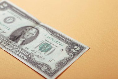 Bir sürü nakit bize dolar