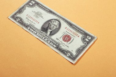 Bir sürü nakit bize dolar