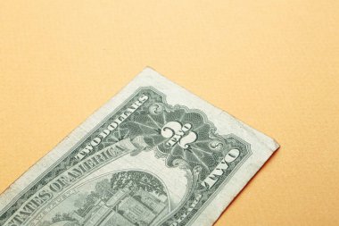 Bir sürü nakit bize dolar