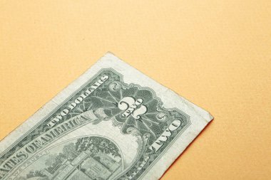 Bir sürü nakit bize dolar