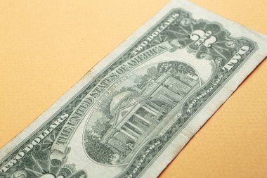 Bir sürü nakit bize dolar