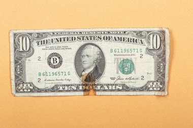 Bir sürü nakit bize dolar