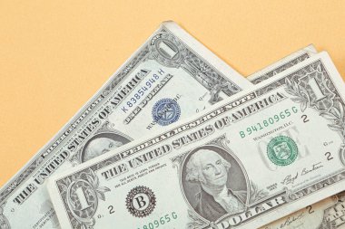 Bir sürü nakit bize dolar