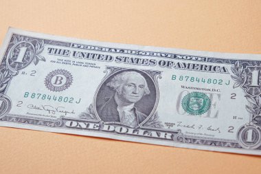 Bir sürü nakit bize dolar