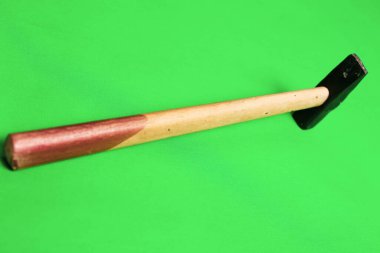 Eski model çekiç, marangozlar için bir zanaat aracı.