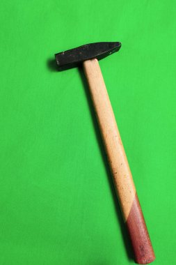 Eski model çekiç, marangozlar için bir zanaat aracı.