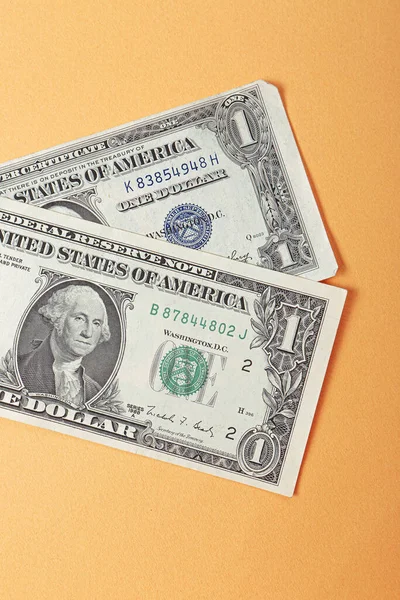 Bir sürü nakit bize dolar