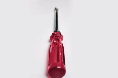 Plastik saplı tornavida.