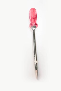 Plastik saplı tornavida.