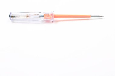 Plastik saplı tornavida.