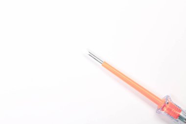 Plastik saplı tornavida.