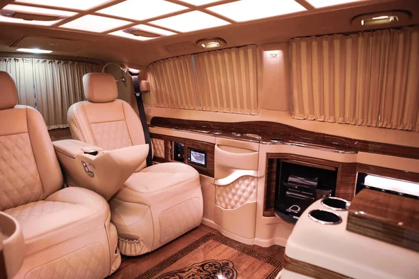 Luxe Moderne Rose Intérieur Voiture — Photo