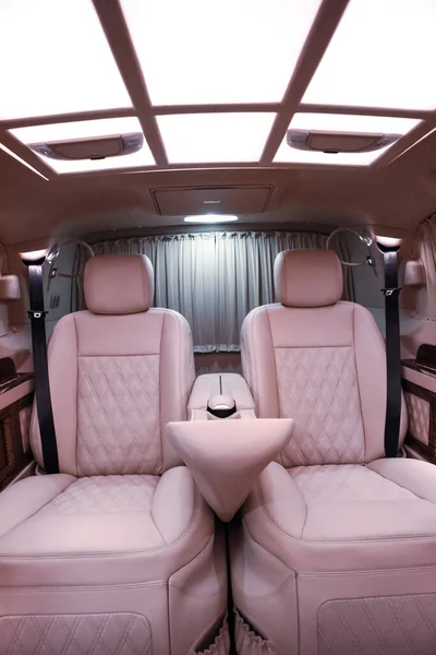 Luxe Moderne Rose Intérieur Voiture — Photo