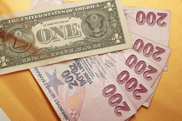 Türk Lirası ve Amerikan Doları