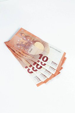 Multi Euro Dolar, farklı türde yeni nesil banknotlar, bitcoin