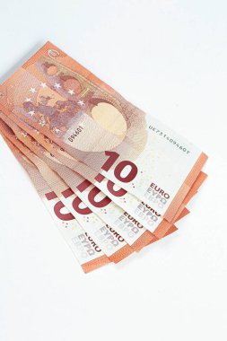 Multi Euro Dolar, farklı türde yeni nesil banknotlar, bitcoin
