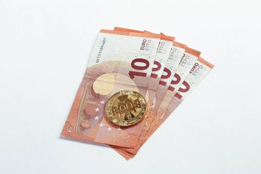 Multi Euro Dolar, farklı türde yeni nesil banknotlar, bitcoin