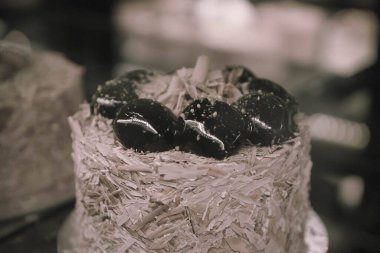 Masada lezzetli bir pasta var.