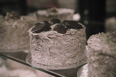 Masada lezzetli bir pasta var.