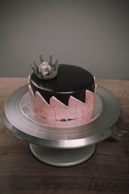 Masada lezzetli bir pasta var.