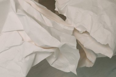 Beyaz buruşmuş kağıt arkaplan grunge doku arkaplanı