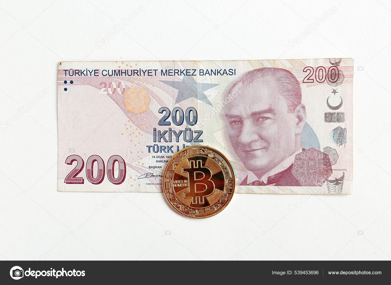 トルコのリラ紙幣とビットコイン — ストック編集用写真©utkudemirsoy#539453696