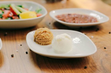 Geleneksel Türk ve Yunan yemek meze masası