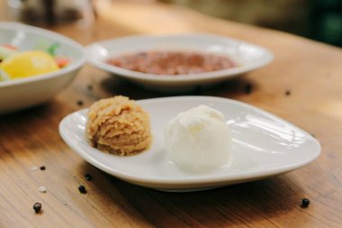 Geleneksel Türk ve Yunan yemek meze masası