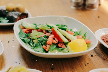 Geleneksel Türk ve Yunan yemek meze masası