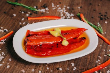 Geleneksel Türk ve Yunan yemek meze masası