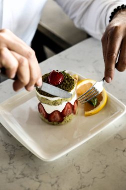 Masada lezzetli bir pasta var.